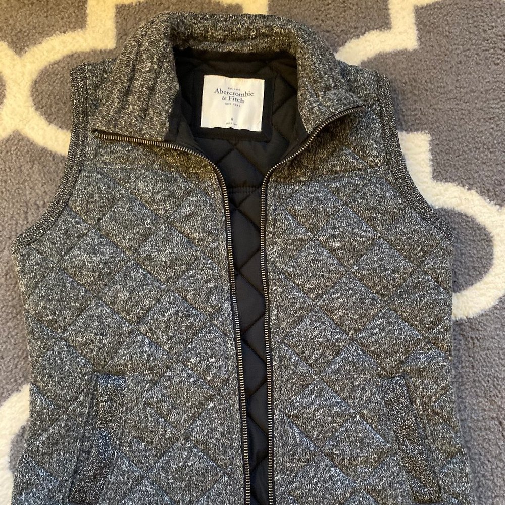 Abercrombie and Fitch Grey Quilted Vest (Medium)